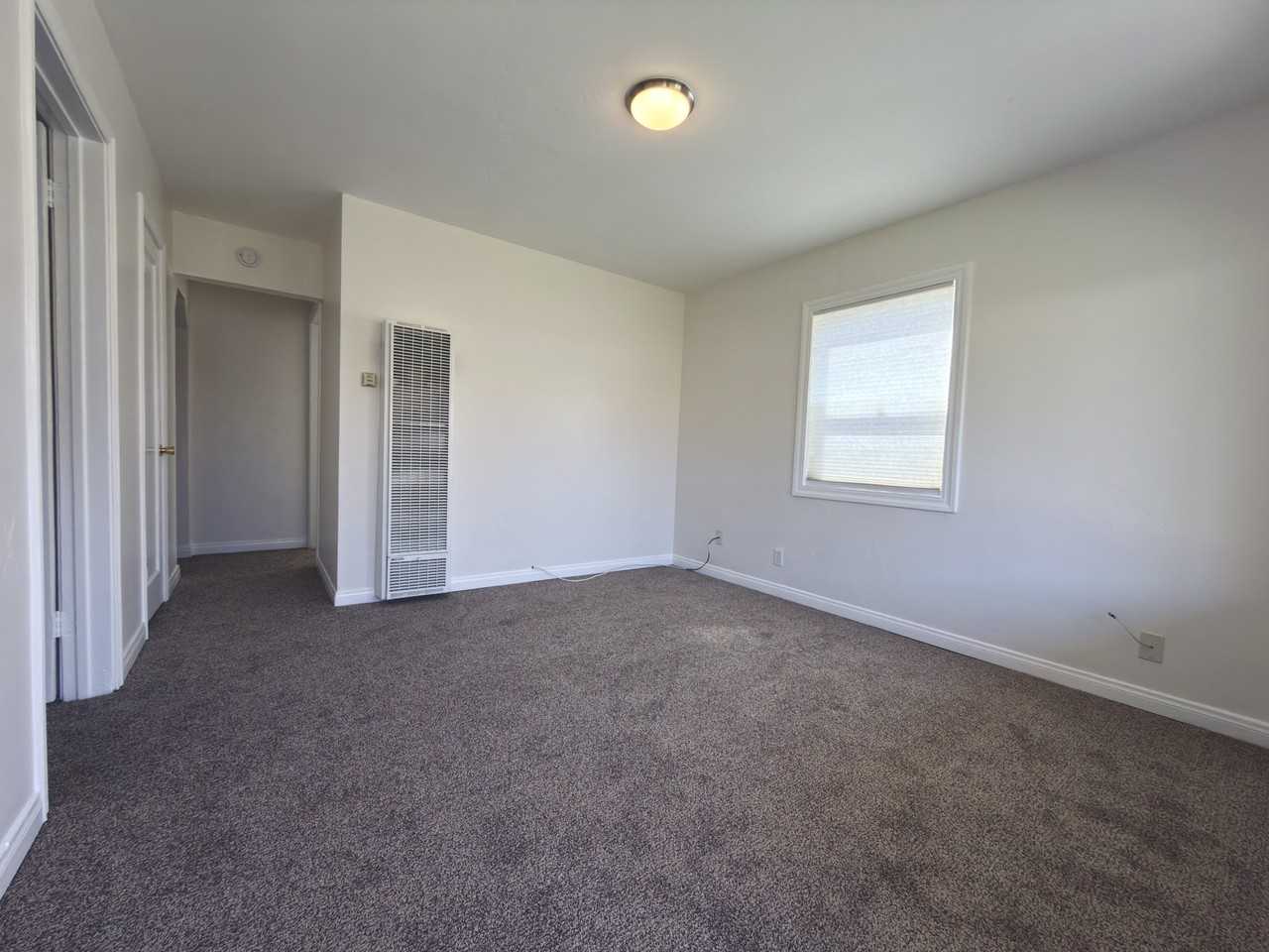 222 1/2 N J St - Photo 2 of 17