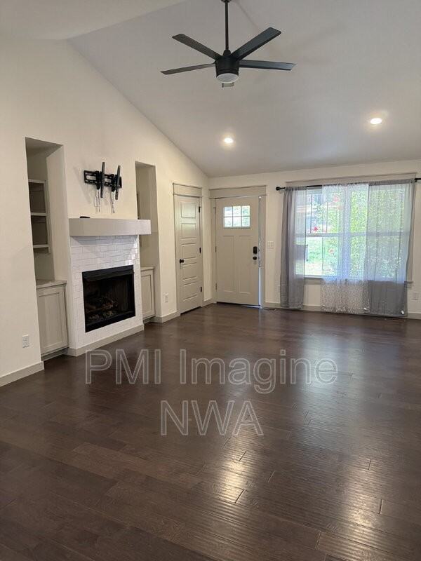 54 Morvan Dr - Photo 7 of 43