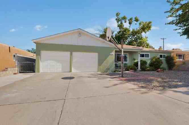 9715 Toltec Rd Ne - Photo 4 of 50