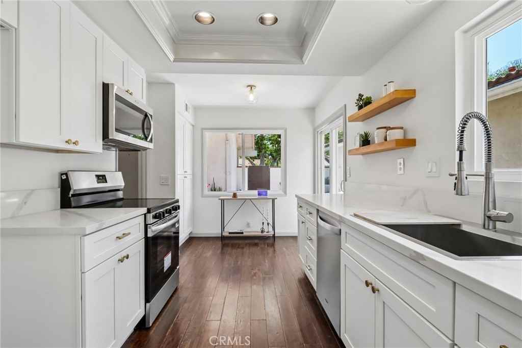 25011 Sunset Pl W - Photo 7 of 25