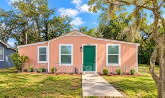 featured image of 4823 Waller St