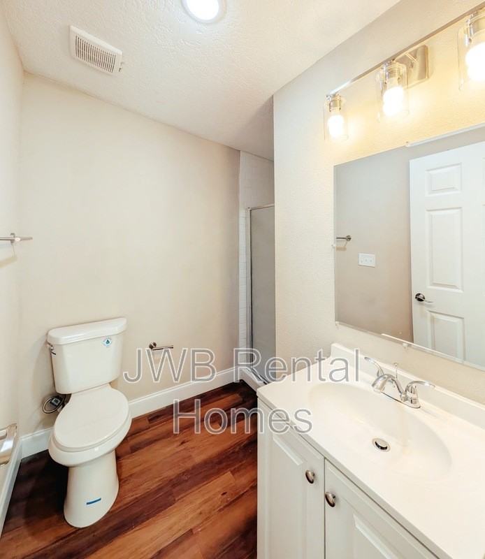 4823 Waller St - Photo 7 of 17
