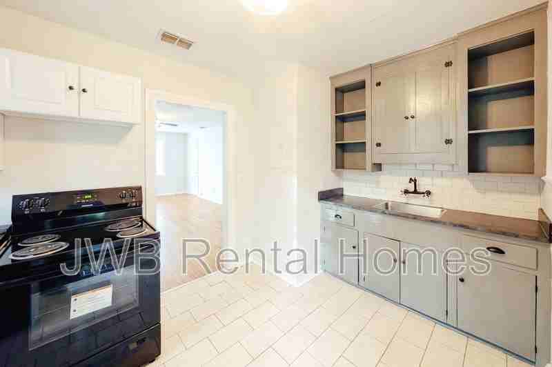 2597 Haldumar Ter - Photo 4 of 13