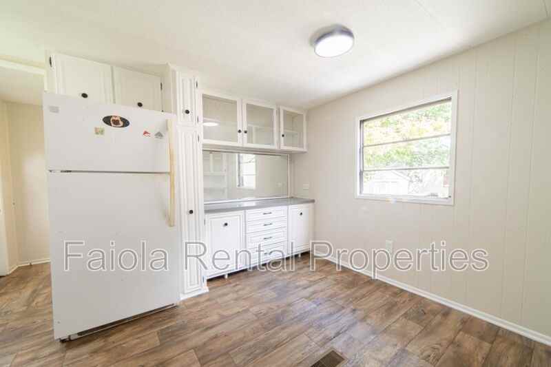 36 Hale Ave - Photo 4 of 15