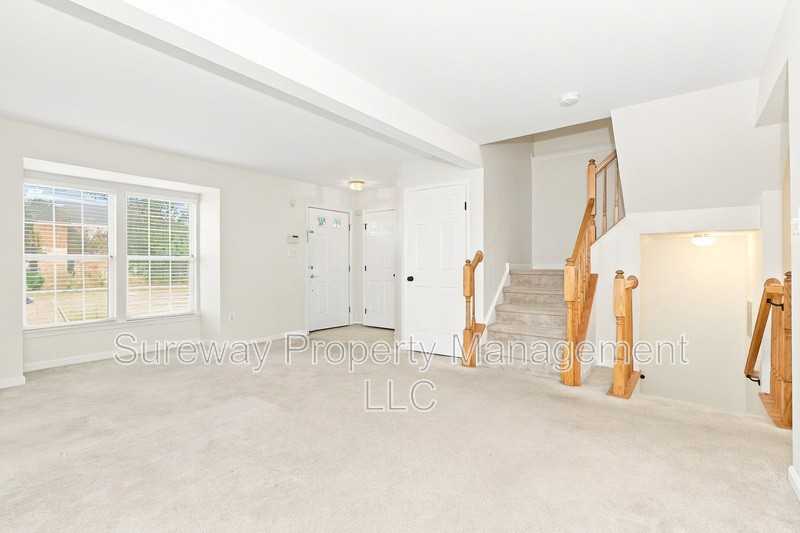15 Guilford Pl - Photo 3 of 19