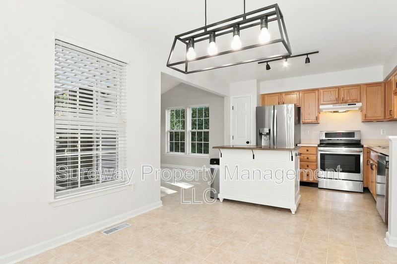 15 Guilford Pl - Photo 4 of 19
