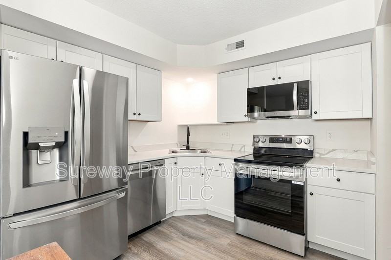 63 Sandra Rd - Photo 5 of 14