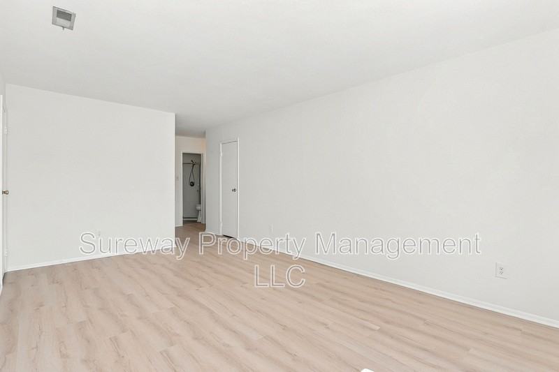 63 Sandra Rd - Photo 7 of 14