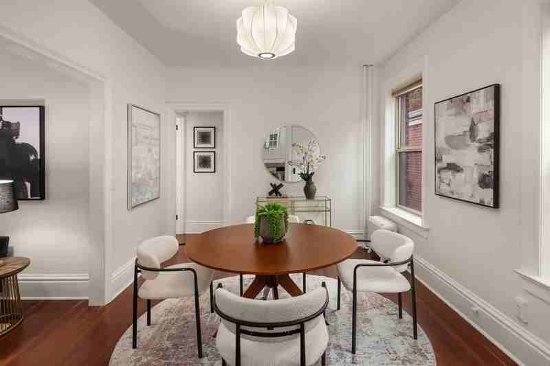 129 Warren Ave N #G - Photo 2 of 15
