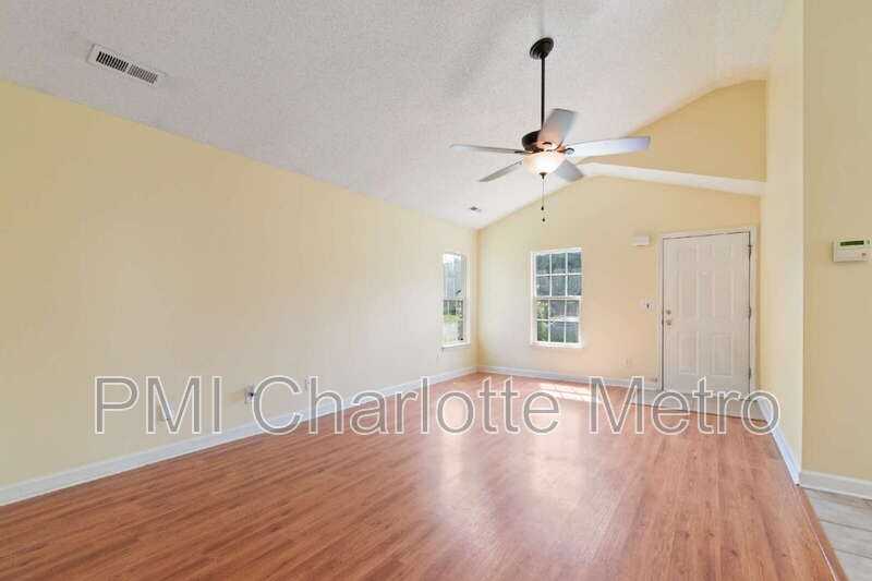 3649 Dashiel Dr - Photo 4 of 14