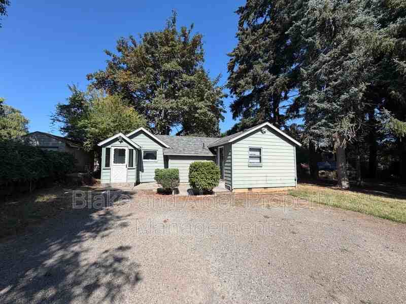 10926 Se Linwood Ave - Photo 3 of 15