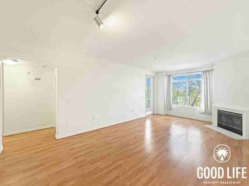 9293 Regents Rd #C305 - Photo 5 of 11
