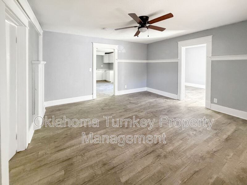 800 N Taft Ave - Photo 7 of 12