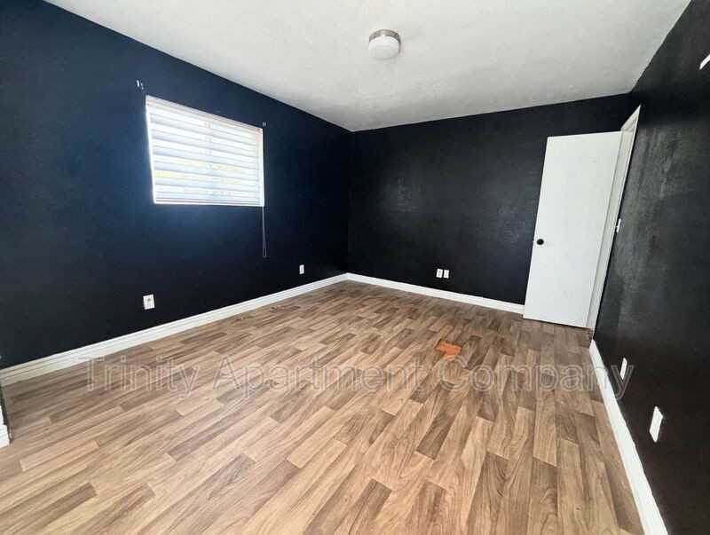 644 Louisiana Blvd Se - Photo 2 of 6