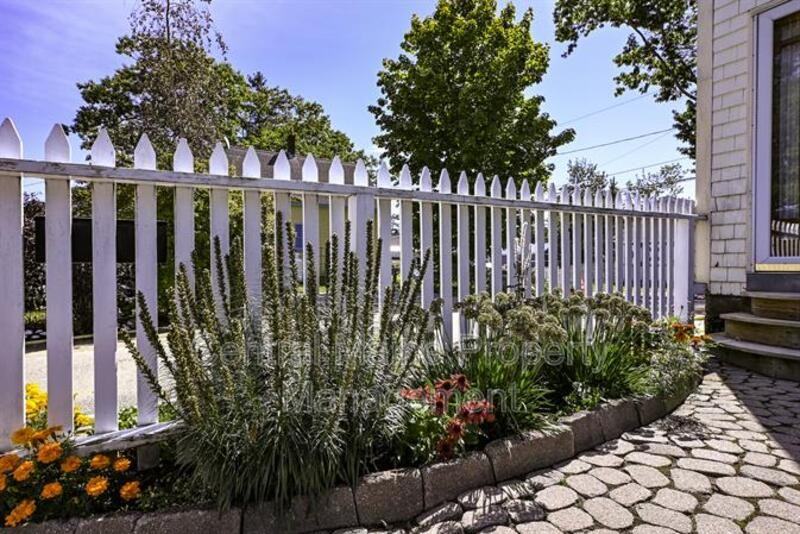 20 13th St - Photo 3 of 49