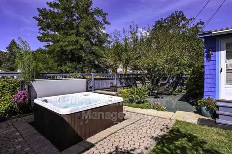 20 13th St - Photo 5 of 49