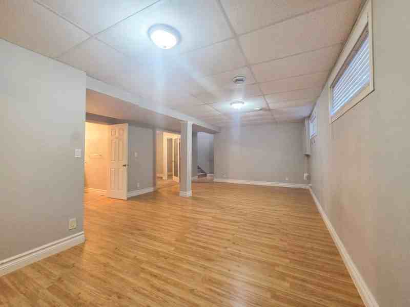 9809 47 Ave Nw #BS - Photo 2 of 10