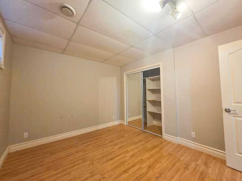 9809 47 Ave Nw #BS - Photo 7 of 10