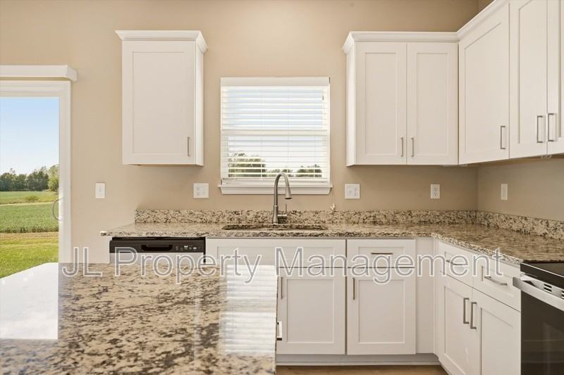9135 Sw 2nd St - Photo 5 of 18