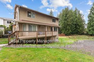 featured image of 2421 Bickford Ave #B