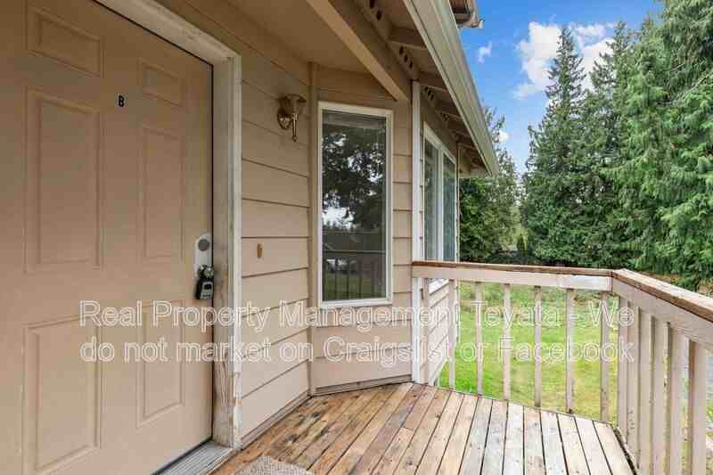 2421 Bickford Ave #B - Photo 2 of 27