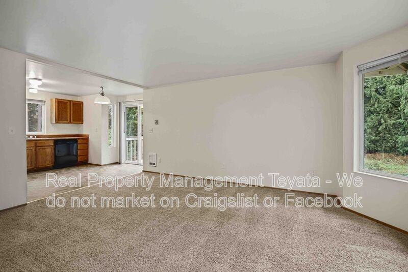 2421 Bickford Ave #B - Photo 3 of 27