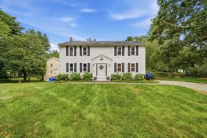featured image of 10 Chestnut Rd #B