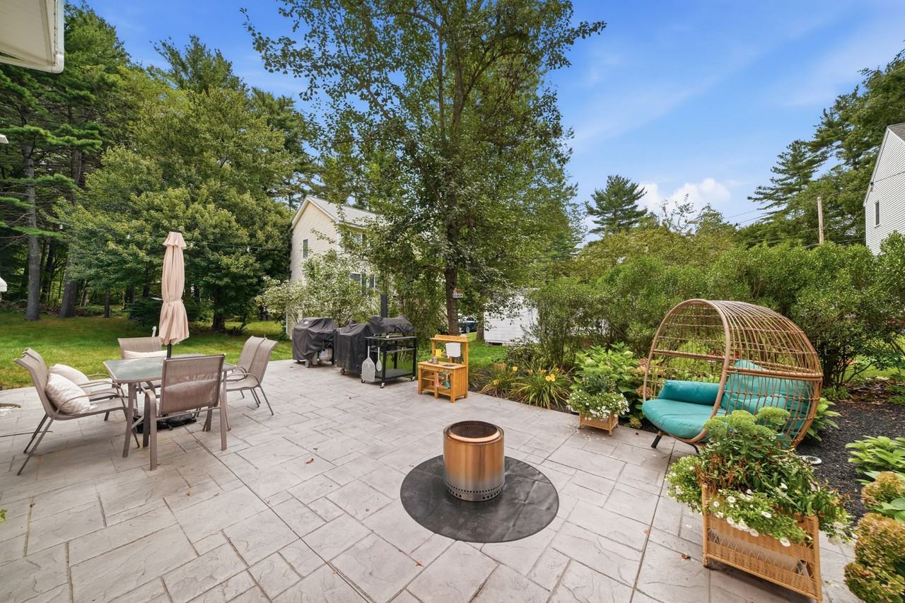 10 Chestnut Rd #B - Photo 3 of 19