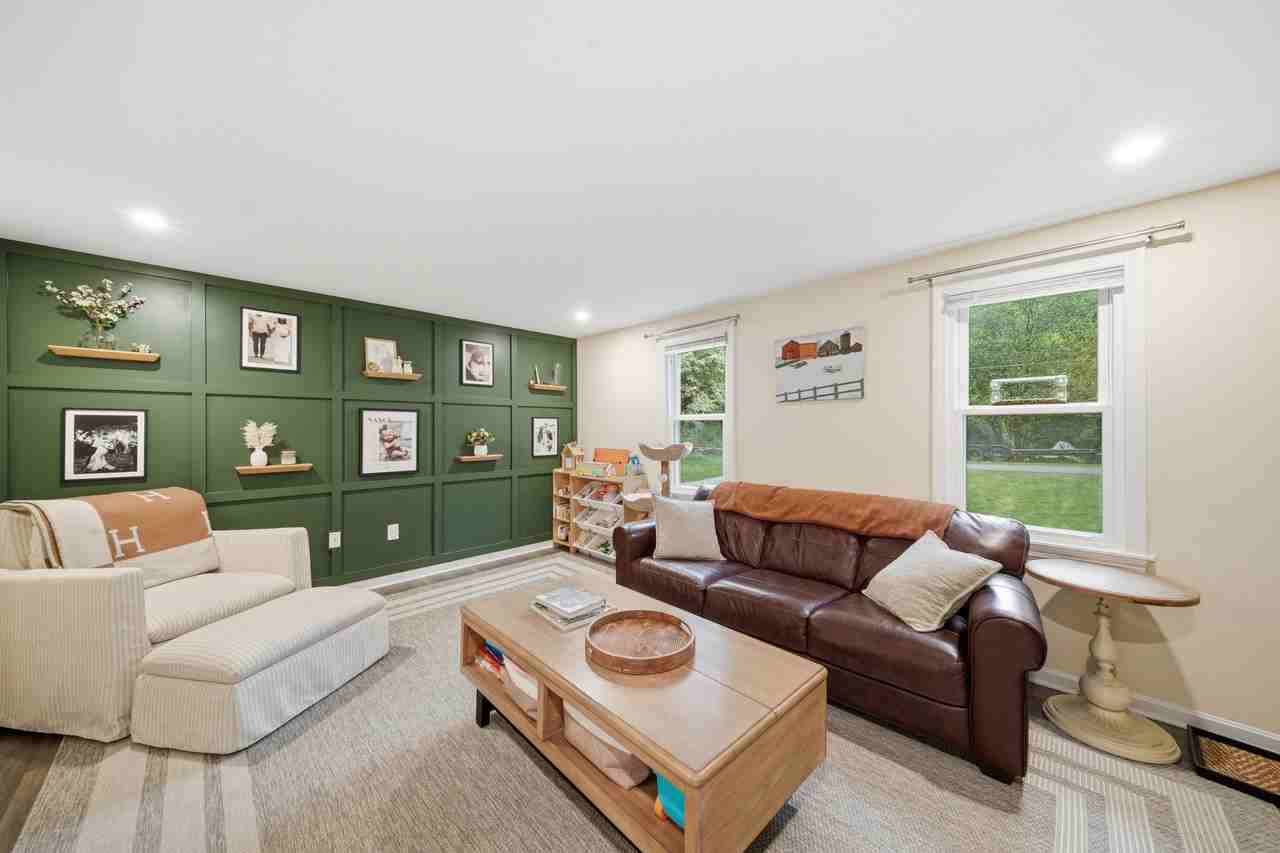 10 Chestnut Rd #B - Photo 5 of 19