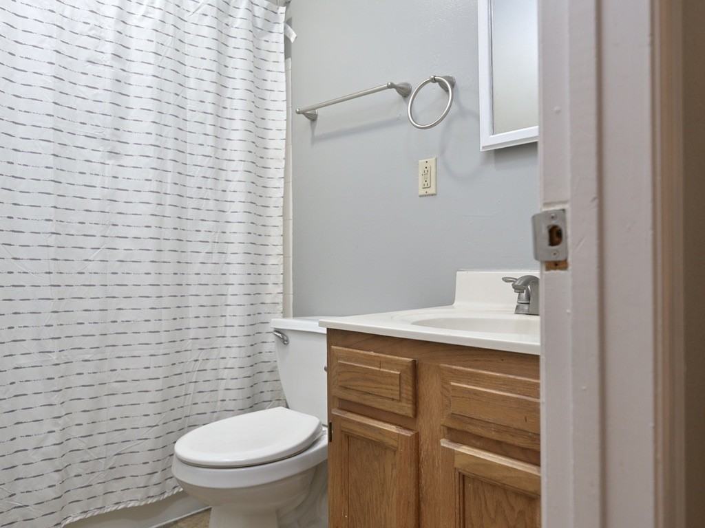 106 S Spring St #7AVAILABLE - Photo 5 of 6