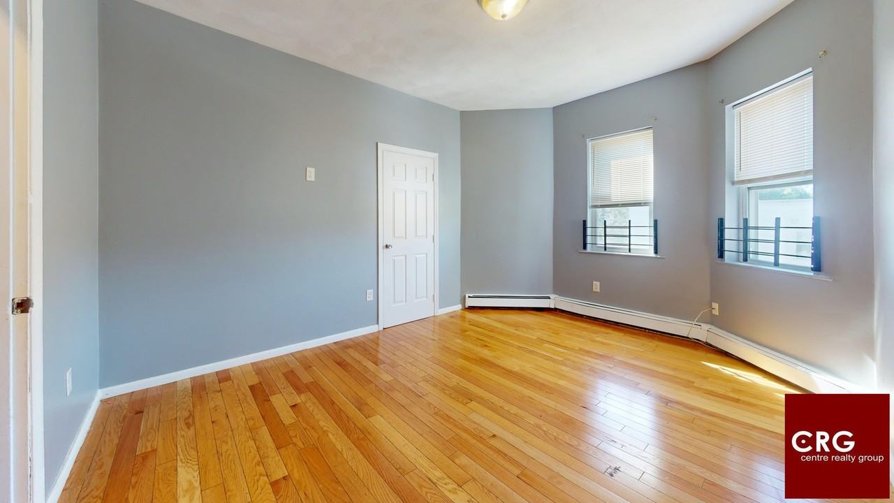 89 Ellington St #1 - Photo 3 of 5
