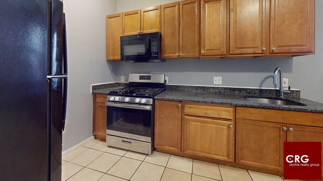 89 Ellington St #1 - Photo 5 of 5
