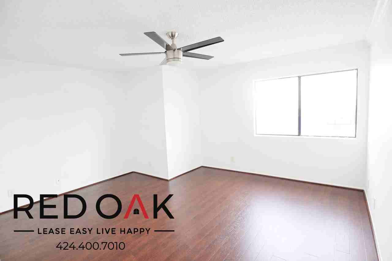 1522 N Formosa Ave - Photo 6 of 28