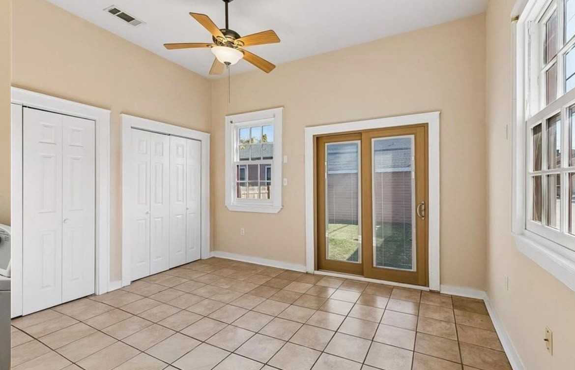 2601 Palmyra Street - Photo 4 of 17