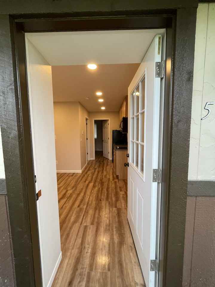 20670 State St #5 - Photo 3 of 13