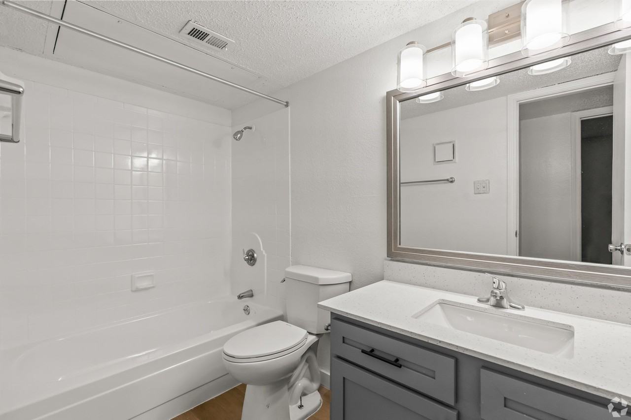 Newport Apartments - Photo 7 of 56
