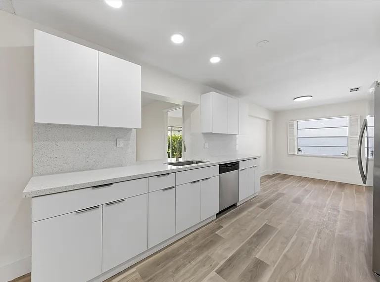 6081 Lambeth Cir #NA - Photo 4 of 18