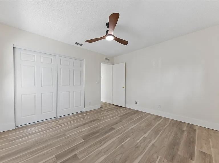 6081 Lambeth Cir #NA - Photo 7 of 18