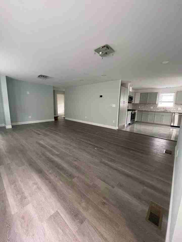 179 Ruskindale Rd #1 - Photo 5 of 11