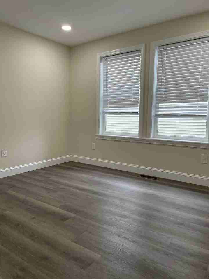 179 Ruskindale Rd #1 - Photo 7 of 11