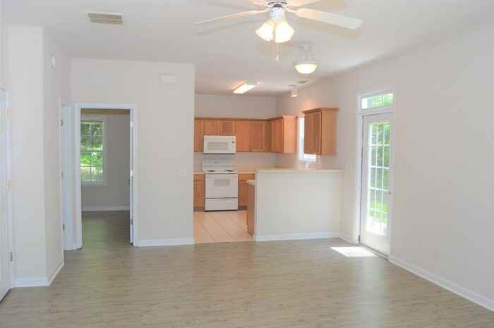 3335 Riviera Dr - Photo 2 of 9
