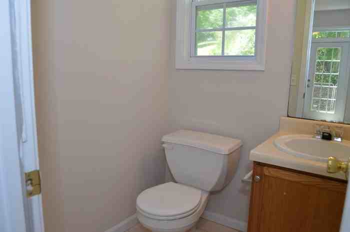 3335 Riviera Dr - Photo 5 of 9