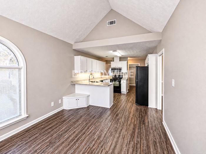 657 Mckenzie Cir - Photo 6 of 23