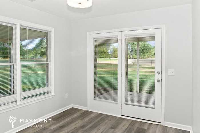 304 Plantation Dr - Photo 6 of 15
