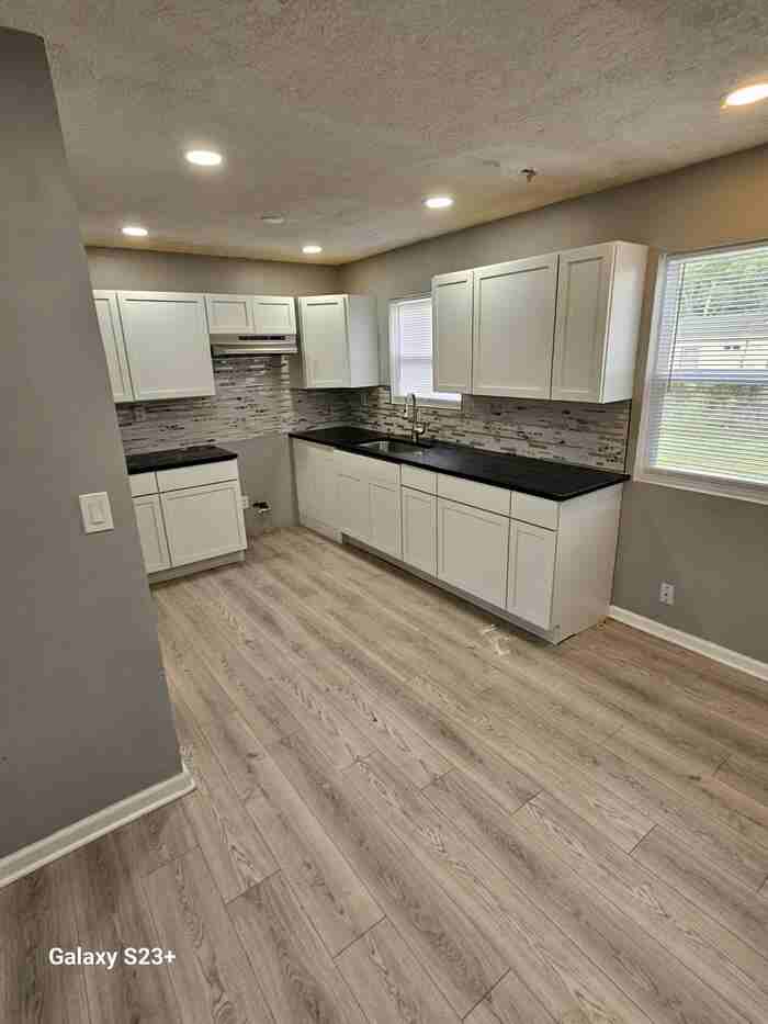 4220 W 19th Plz - Photo 3 of 6