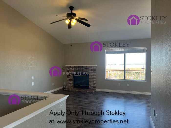 222 Manuel Ct - Photo 6 of 18