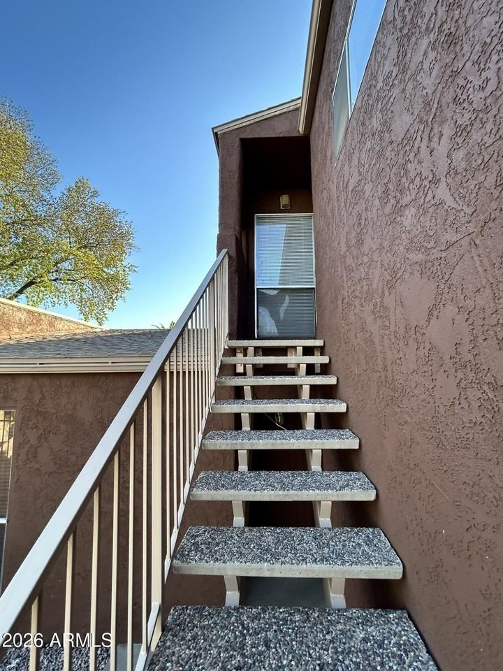2652 E Oakleaf Dr - Photo 3 of 27