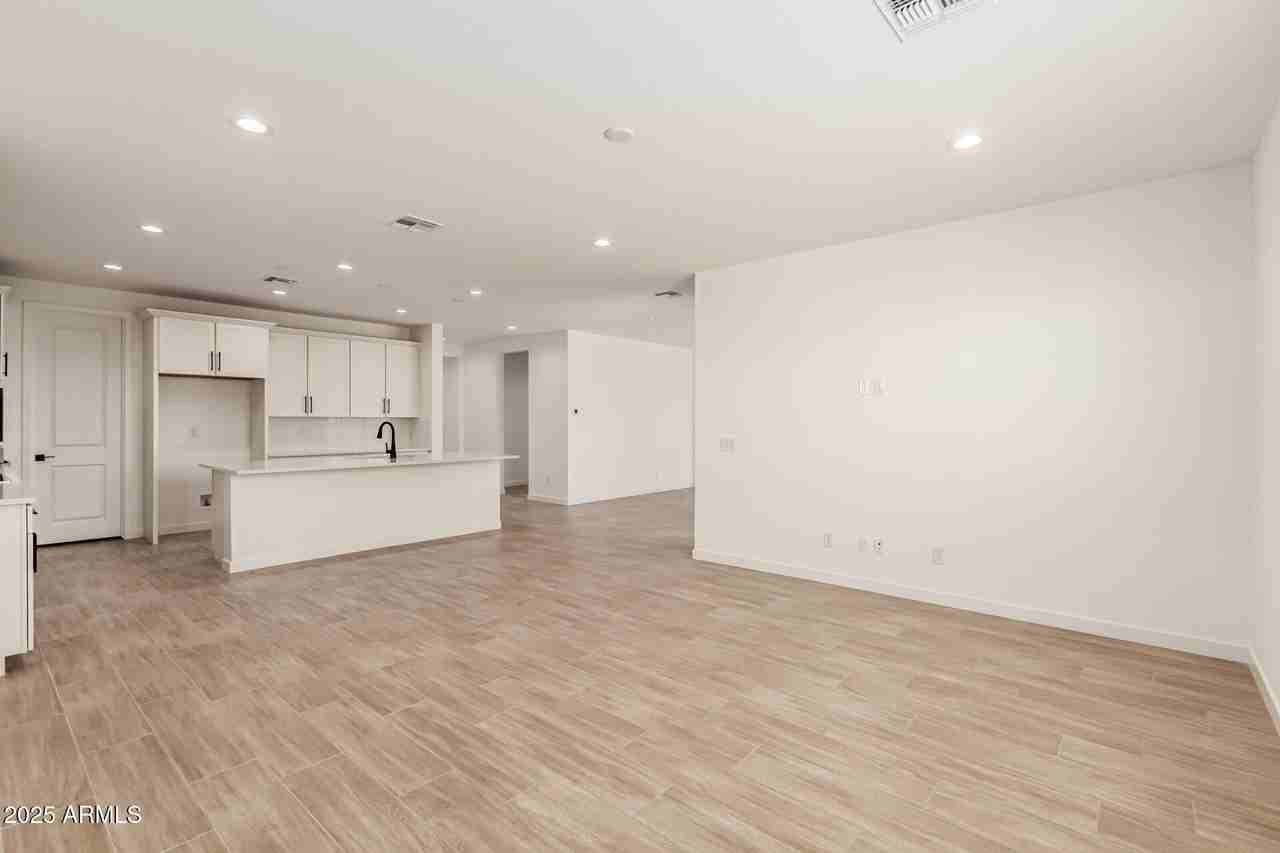 23724 N 165th Dr - Photo 3 of 27