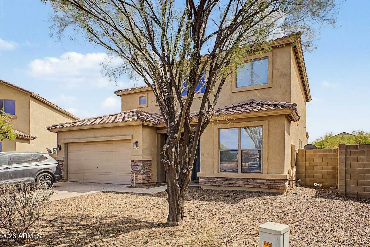 11755 W Hopi St - Photo 3 of 38