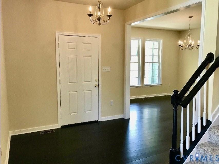 1601 Southcreek Dr - Photo 3 of 16